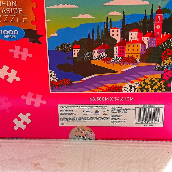 Neon Seaside 1000 pc. Puzzle New - Picture 5 of 7